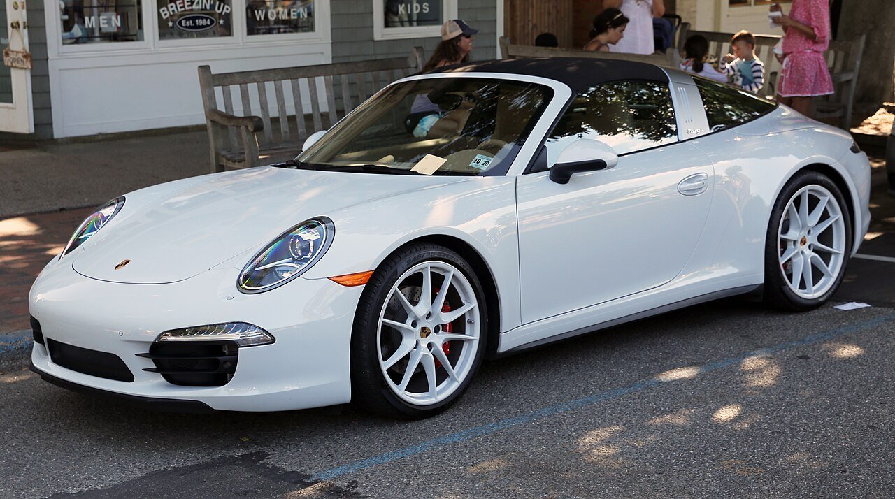 Porsche 991 Targa 4S: Understand the Moving Rear Glass