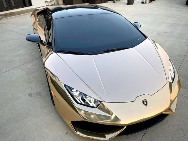 Lamborghini supercar